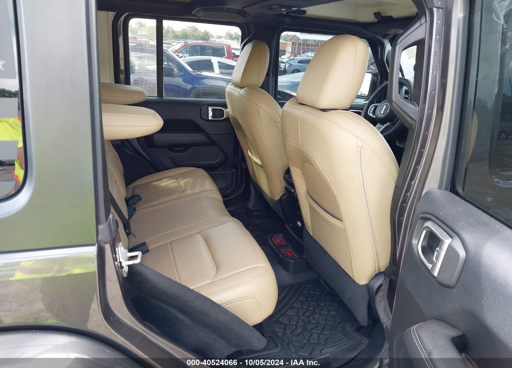 2018 JEEP WRANGLER UNLIMITED SAHARA 4X4 VIN: 1C4HJXEG7JW170238