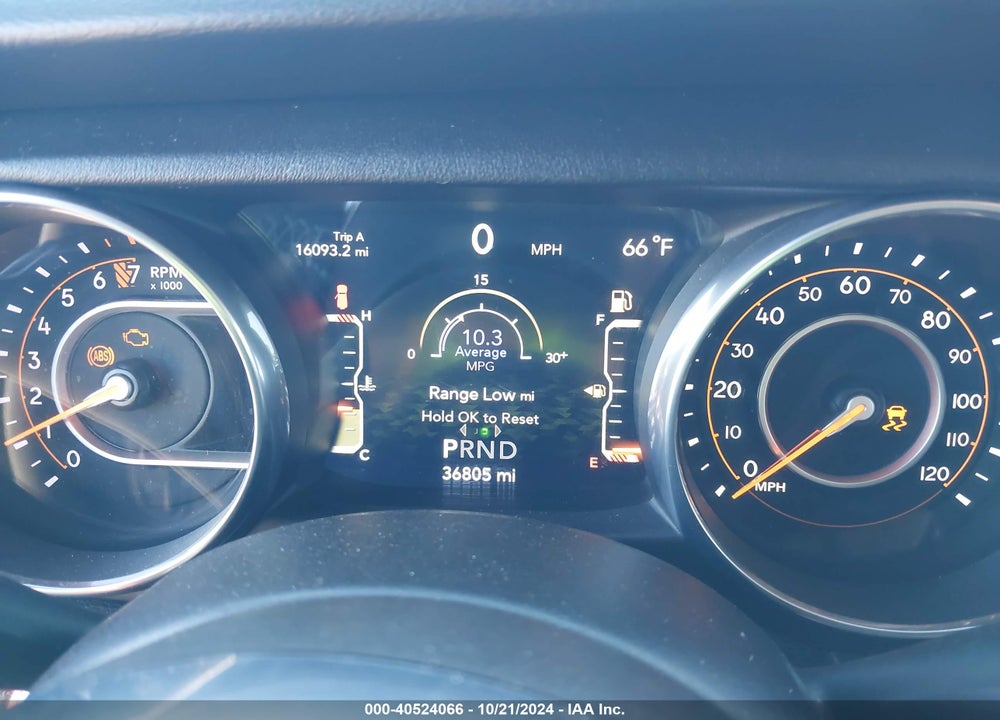 2018 JEEP WRANGLER UNLIMITED SAHARA 4X4 VIN: 1C4HJXEG7JW170238