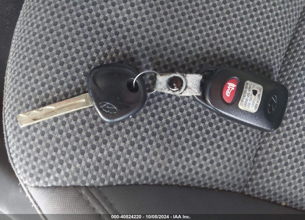 2013 HYUNDAI SONATA GLS VIN: 5NPEB4AC7DH704995