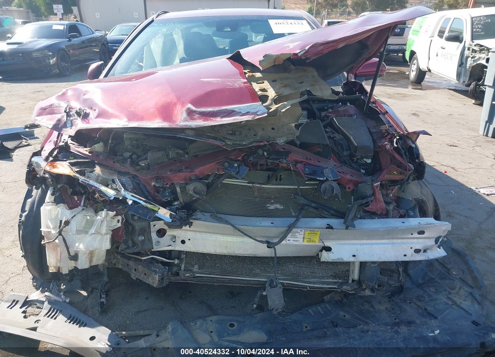 2019 TOYOTA CAMRY LE VIN: 4T1B11HK5KU707376