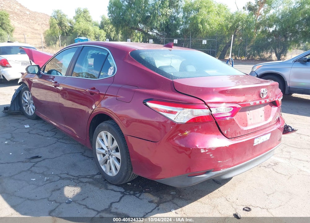 2019 TOYOTA CAMRY LE VIN: 4T1B11HK5KU707376