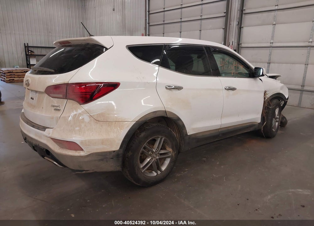 2018 HYUNDAI SANTA FE SPORT 2.4L VIN: 5XYZTDLB0JG555402