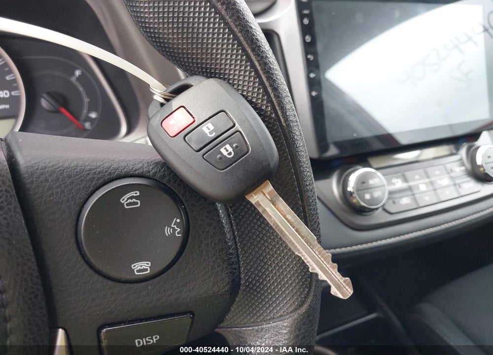 2014 TOYOTA RAV4 XLE VIN: 2T3RFREV3EW152727