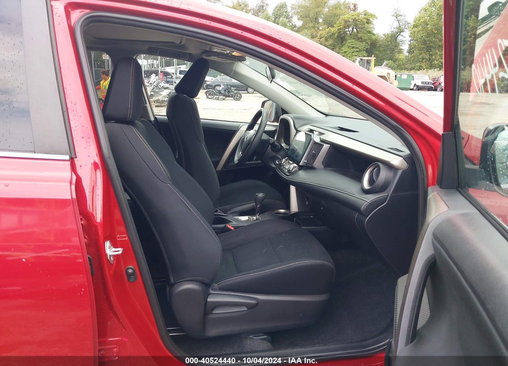2014 TOYOTA RAV4 XLE VIN: 2T3RFREV3EW152727