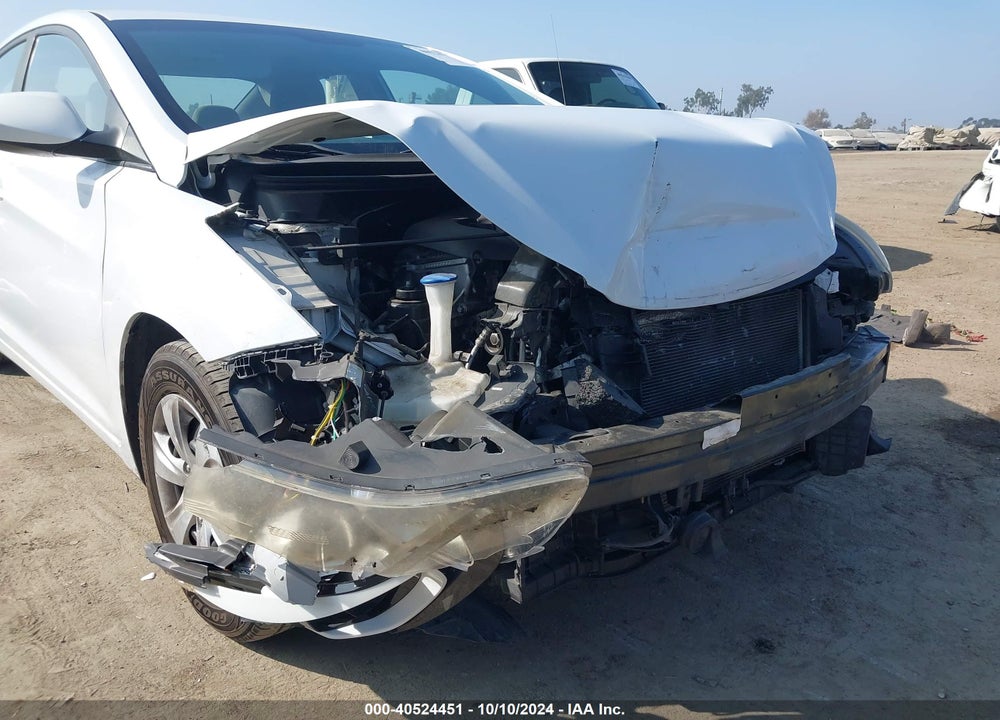 2016 HYUNDAI ELANTRA SE VIN: 5NPDH4AE9GH717036