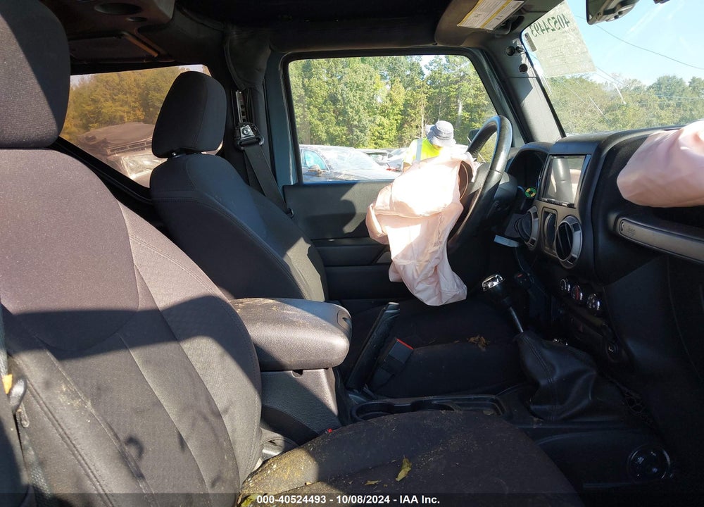 2015 JEEP WRANGLER / VIN: 1C4AJWAGXFL689553