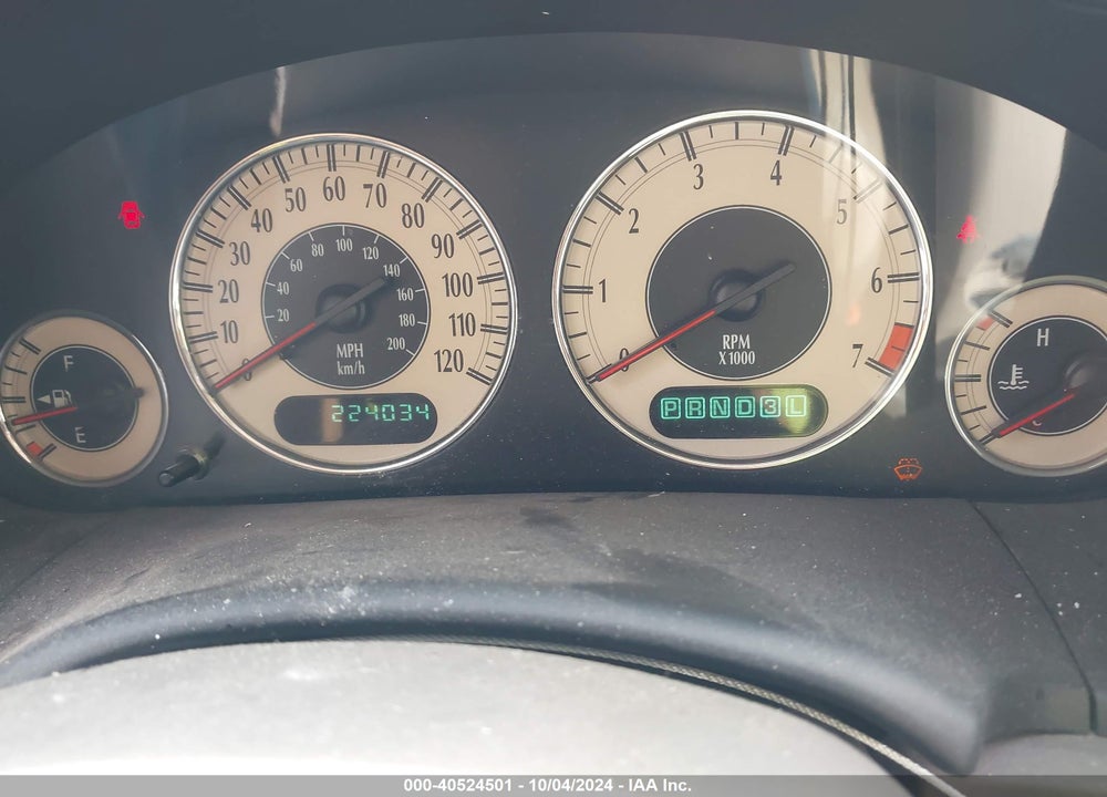 2002 CHRYSLER TOWN & COUNTRY LIMITED VIN: 2C8GP64L42R679070