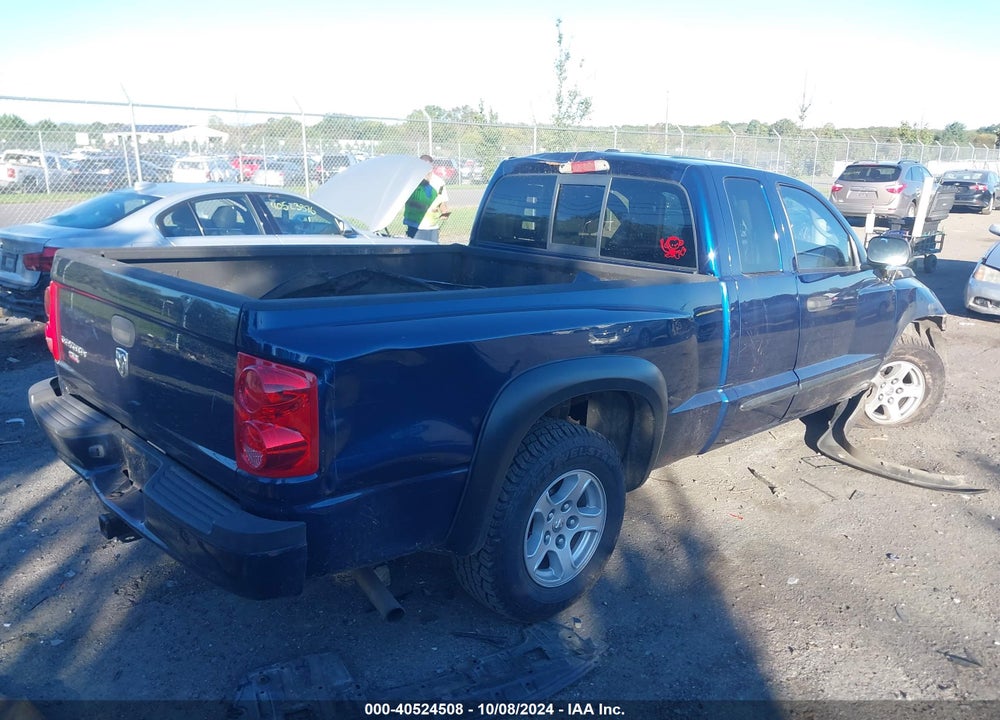 2007 DODGE DAKOTA SLT VIN: 1D7HW42K67S138329