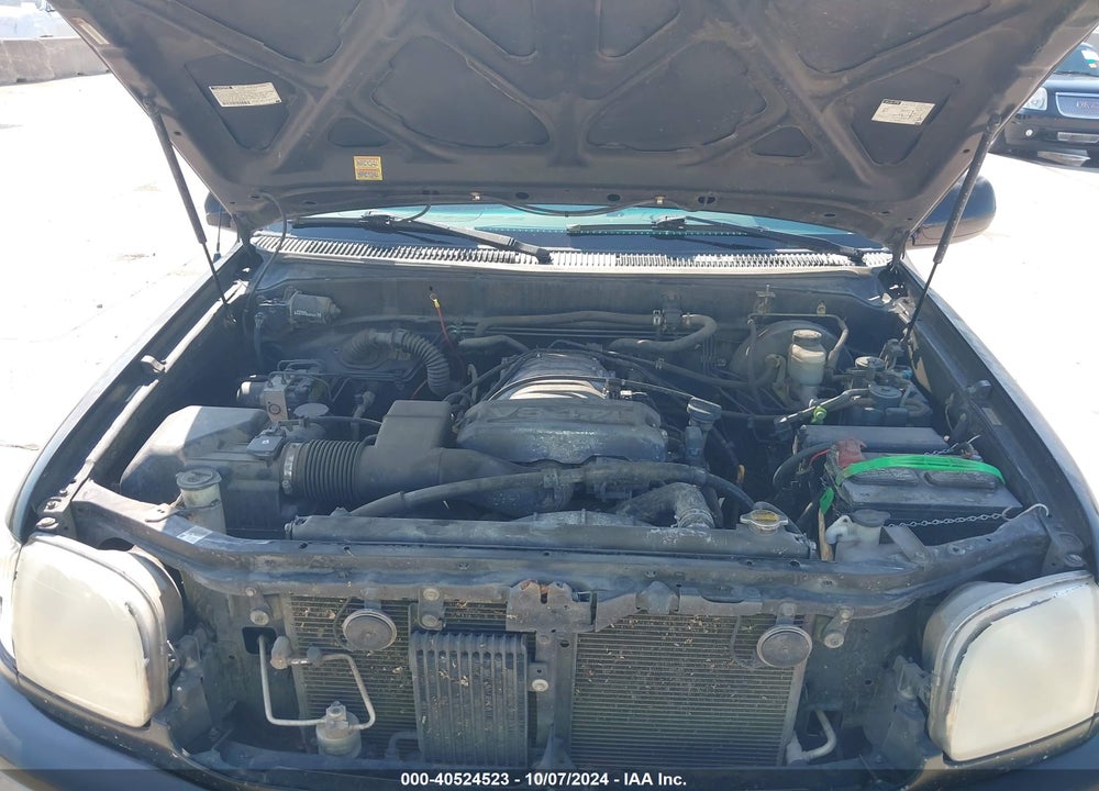 2000 TOYOTA TUNDRA LTD V8 VIN: 5TBRT3814YS078277