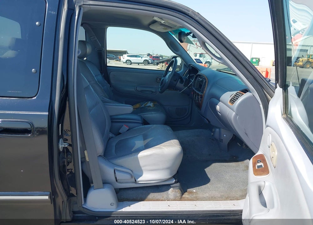 2000 TOYOTA TUNDRA LTD V8 VIN: 5TBRT3814YS078277