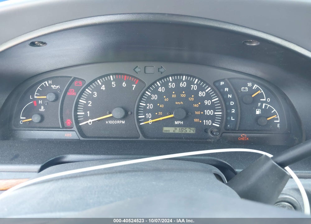 2000 TOYOTA TUNDRA LTD V8 VIN: 5TBRT3814YS078277