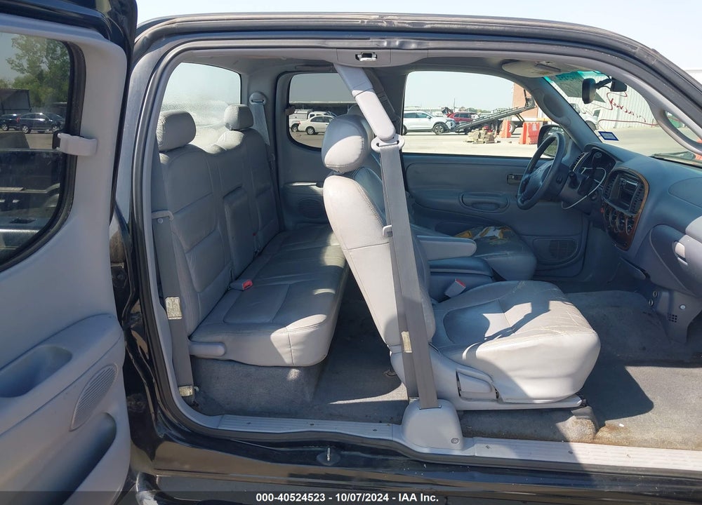 2000 TOYOTA TUNDRA LTD V8 VIN: 5TBRT3814YS078277