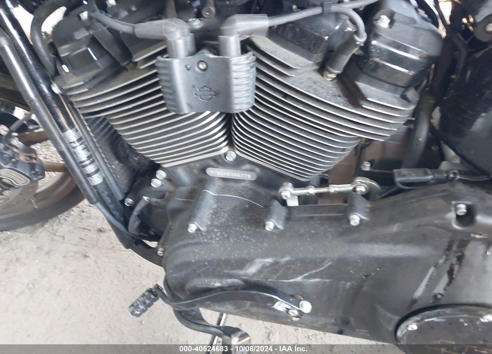 2022 HARLEY-DAVIDSON FXLRS VIN: 1HD1YWZ18NB038677