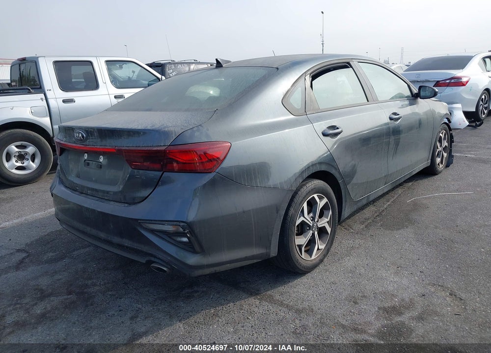 2019 KIA FORTE LXS VIN: 3KPF24AD8KE083328