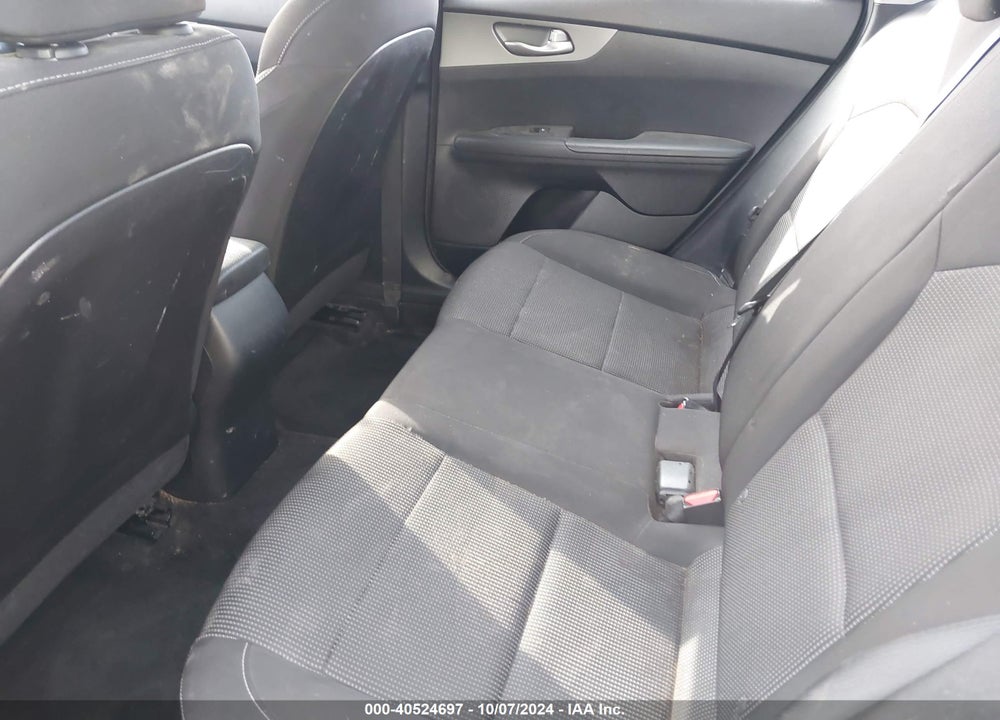 2019 KIA FORTE LXS VIN: 3KPF24AD8KE083328