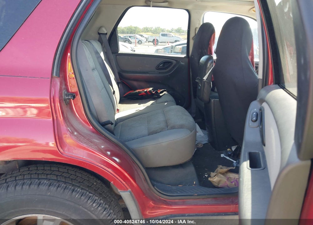 2005 FORD ESCAPE XLT VIN: 1FMYU93125KA79744
