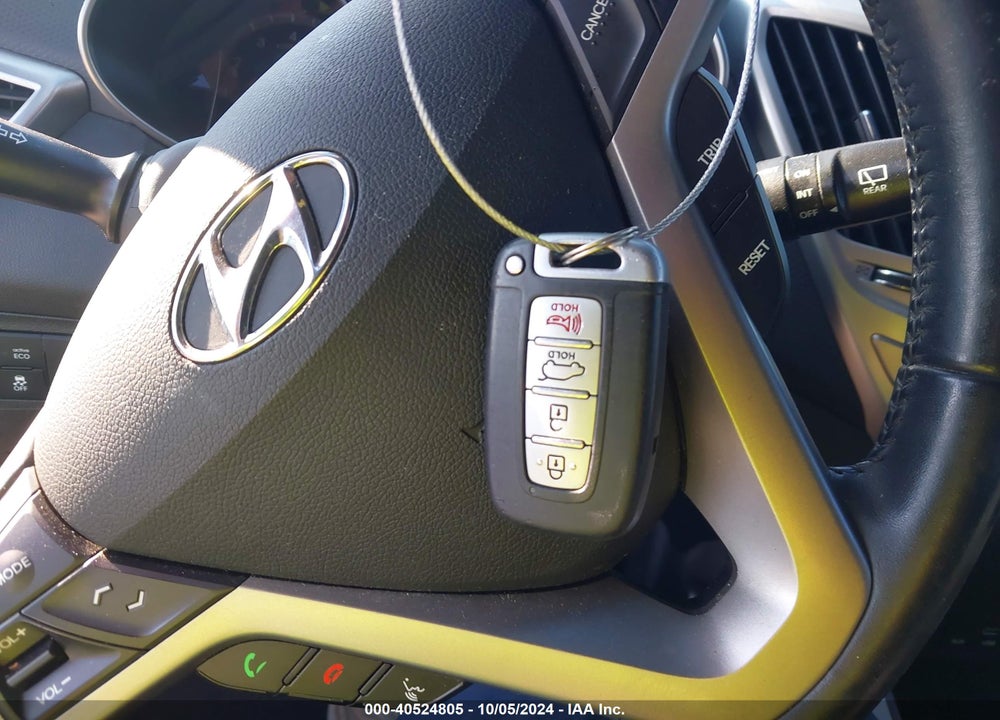 2016 HYUNDAI VELOSTER VIN: KMHTC6AD6GU299615