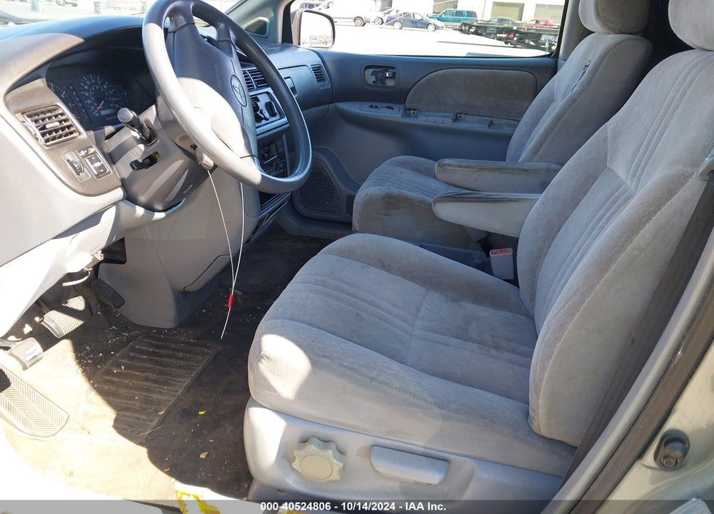 1999 TOYOTA SIENNA LE VIN: 4T3ZF13C9XU129541