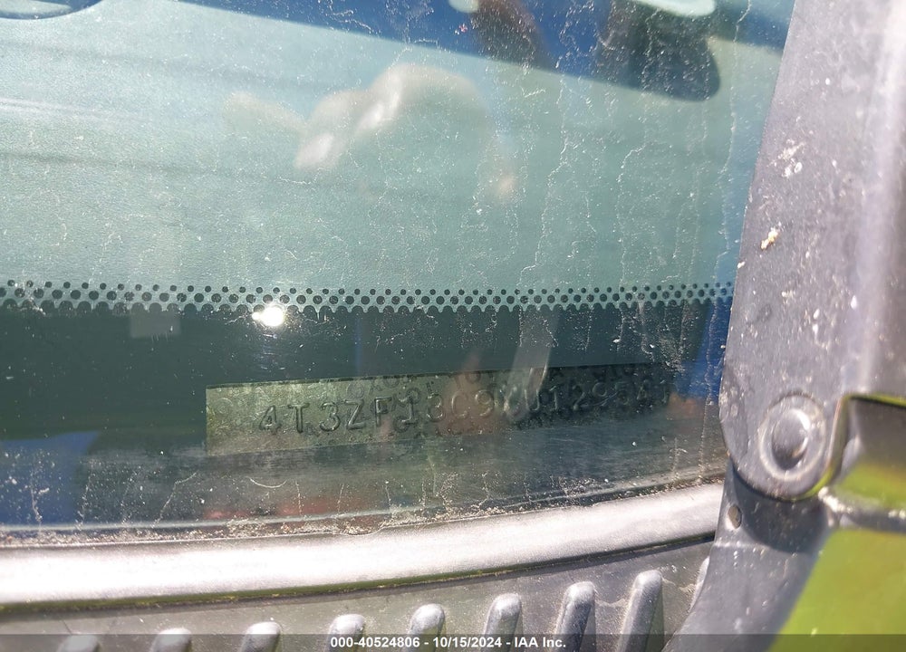1999 TOYOTA SIENNA LE VIN: 4T3ZF13C9XU129541