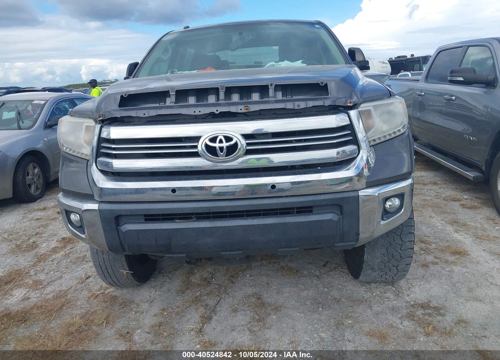 2016 TOYOTA TUNDRA SR5 5.7L V8 VIN: 5TFDW5F16GX579784