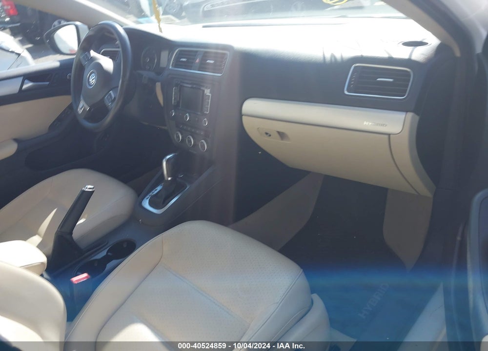 2014 VOLKSWAGEN JETTA HYBRID SEL PREMIUM VIN: 3VW637AJ2EM291488