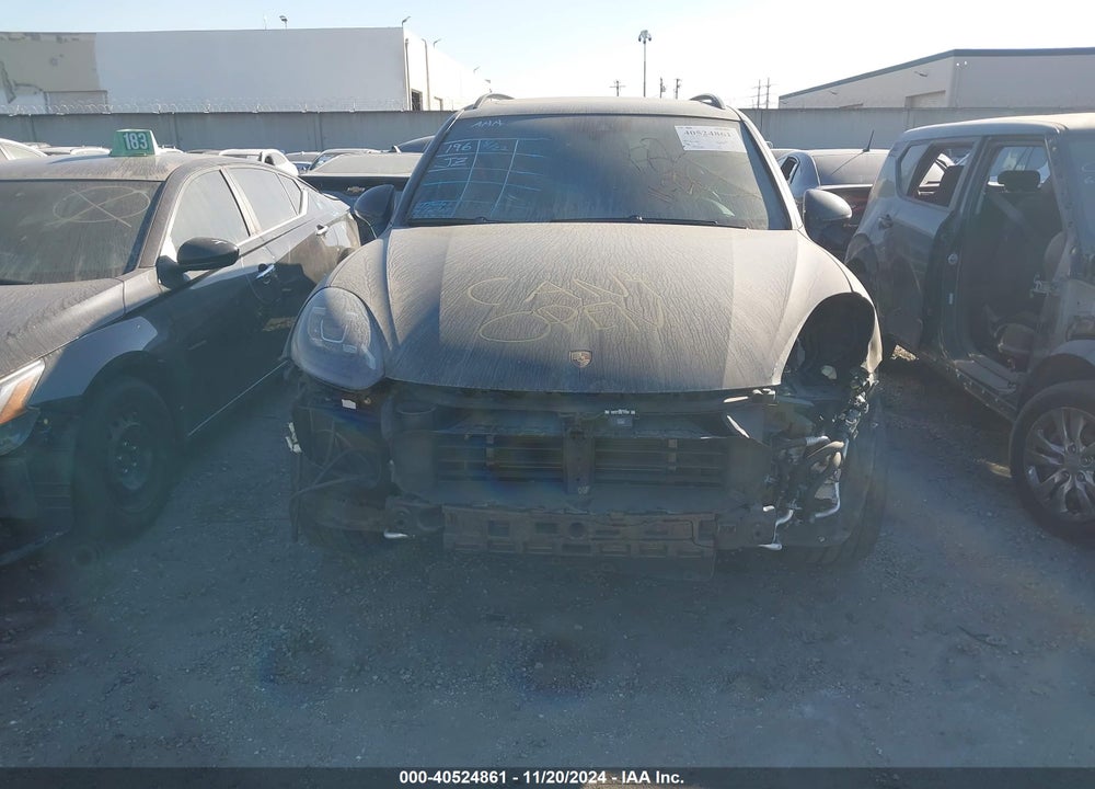 2017 PORSCHE CAYENNE E-HYBRID S PLATINUM EDITION VIN: WP1AE2A28HLA74776