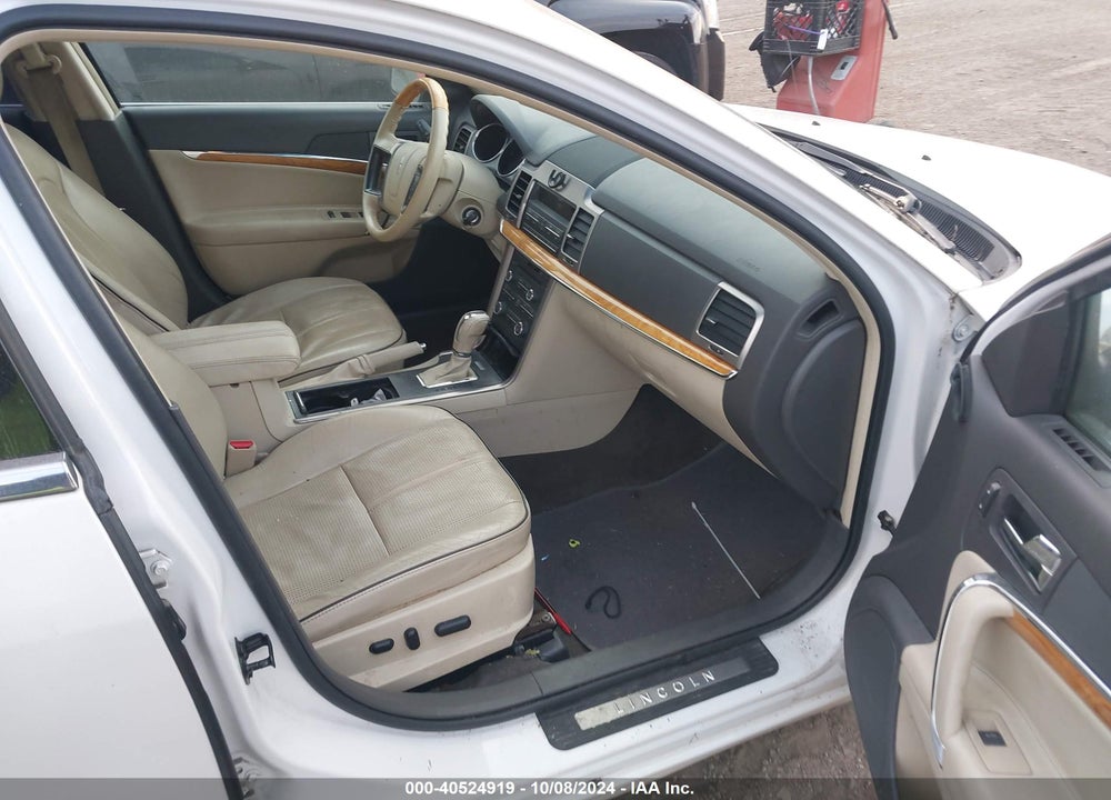 2011 LINCOLN MKZ VIN: 3LNHL2GC1BR753816