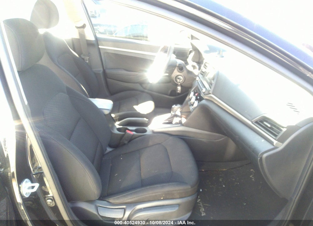 2019 HYUNDAI ELANTRA SE VIN: 5NPD74LF6KH449841