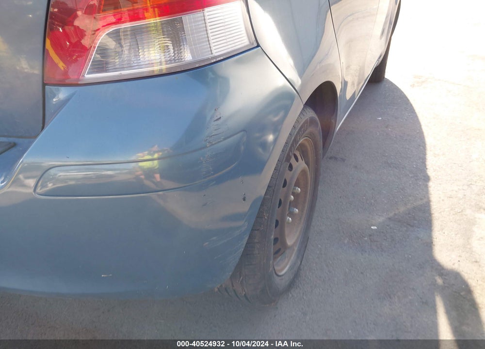 2009 TOYOTA YARIS VIN: JTDKT903695241852