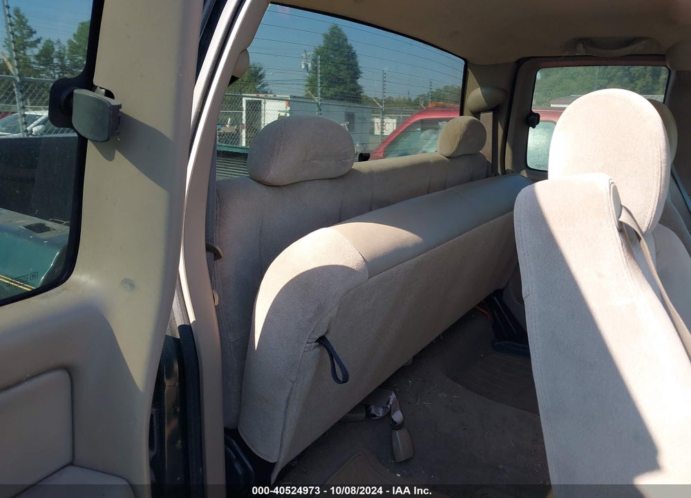 2003 CHEVROLET SILVERADO 1500 LS VIN: 2GCEK19T831329590