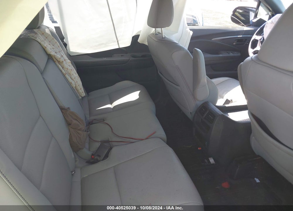 2023 HONDA PASSPORT AWD EX-L VIN: 5FNYF8H59PB017911