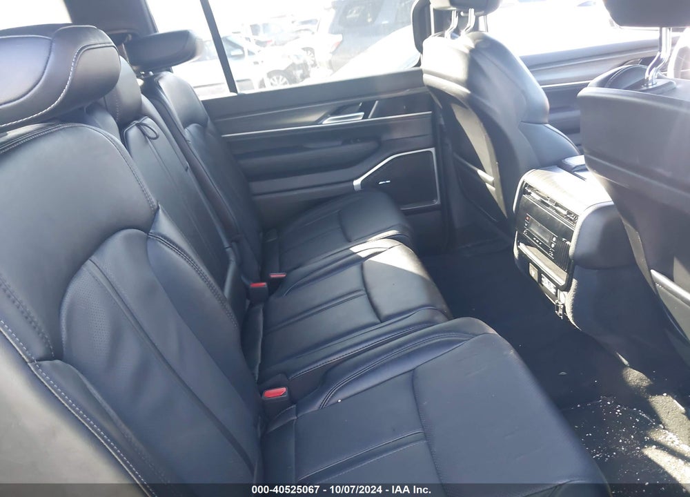 2024 JEEP WAGONEER L SERIES II 4X2 VIN: 1C4SJRBP0RS165360
