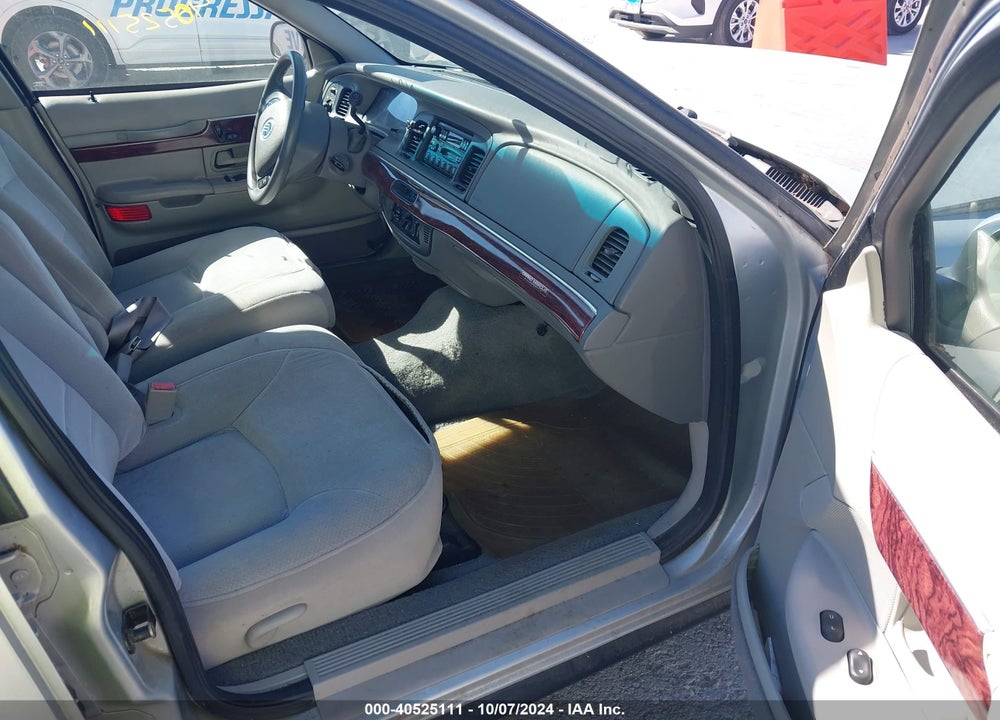 2001 MERCURY GRAND MARQUIS GS VIN: 2MEFM74W21X701209