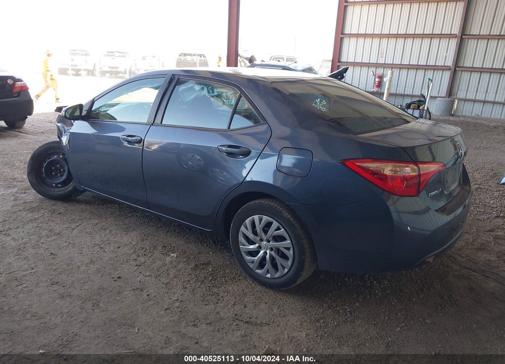 2018 TOYOTA COROLLA LE VIN: 5YFBURHE0JP821060
