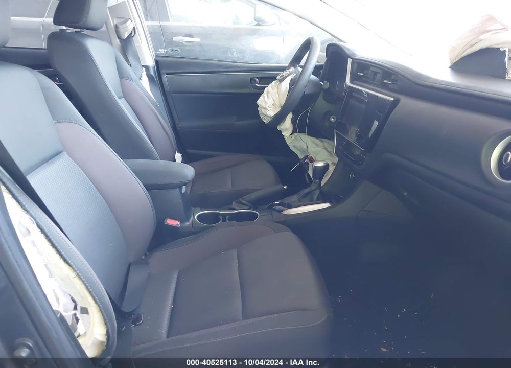 2018 TOYOTA COROLLA LE VIN: 5YFBURHE0JP821060