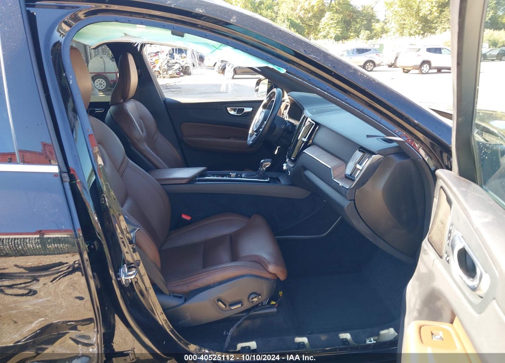 2021 VOLVO XC60 T5 INSCRIPTION VIN: YV4102RL6M1749301