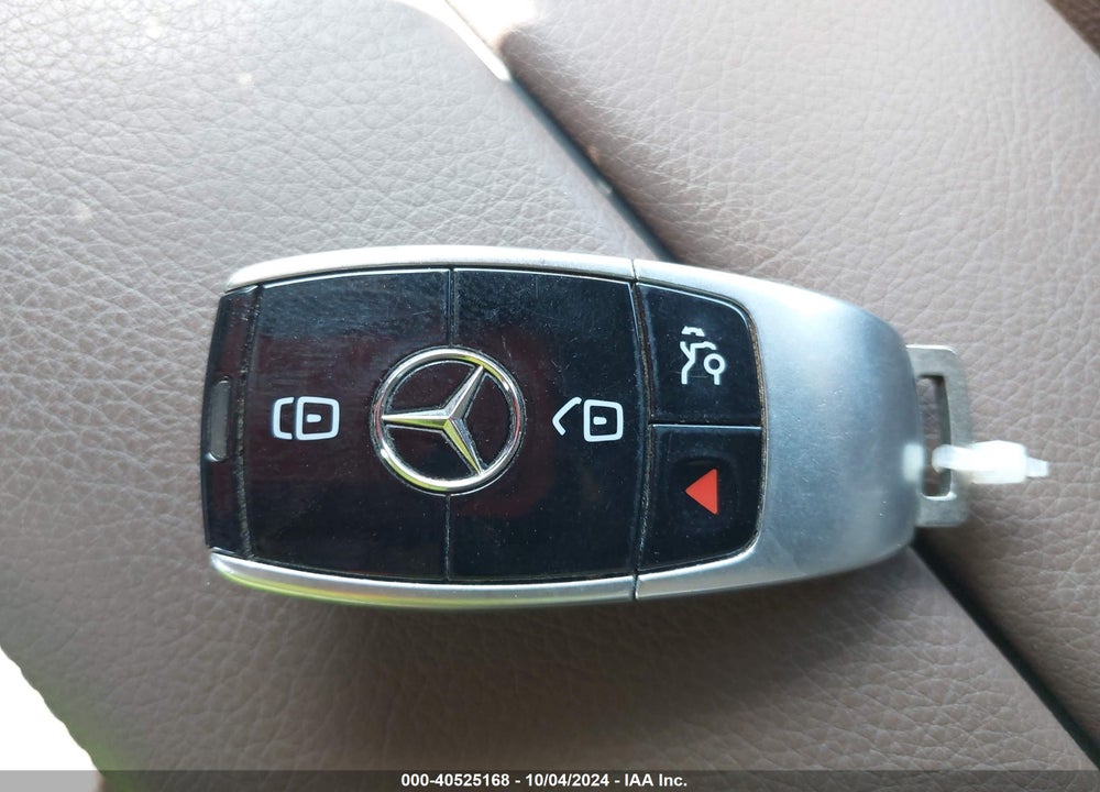 2017 MERCEDES-BENZ E 300 VIN: WDDZF4JB0HA075001