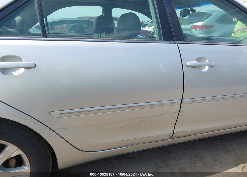 2005 TOYOTA CAMRY XLE V6 VIN: 4T1BF30K55U592906