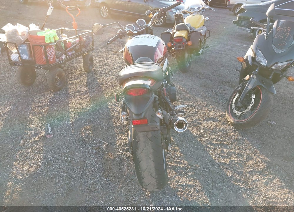 2018 KAWASAKI ZR900 R VIN: JKAZR2C1XJA001448