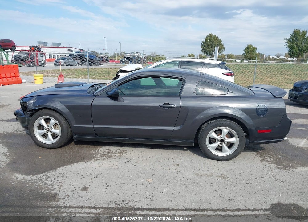 2007 FORD MUSTANG GT DELUXE/GT PREMIUM VIN: 1ZVFT82H375202683
