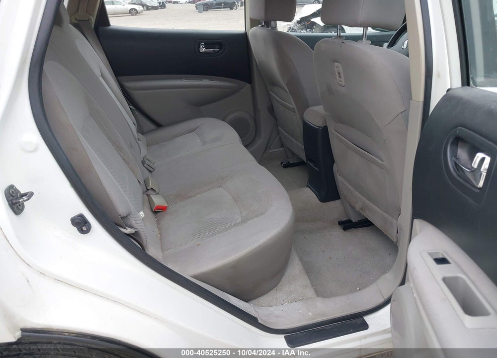 2014 NISSAN ROGUE SELECT S VIN: JN8AS5MV8EW705218