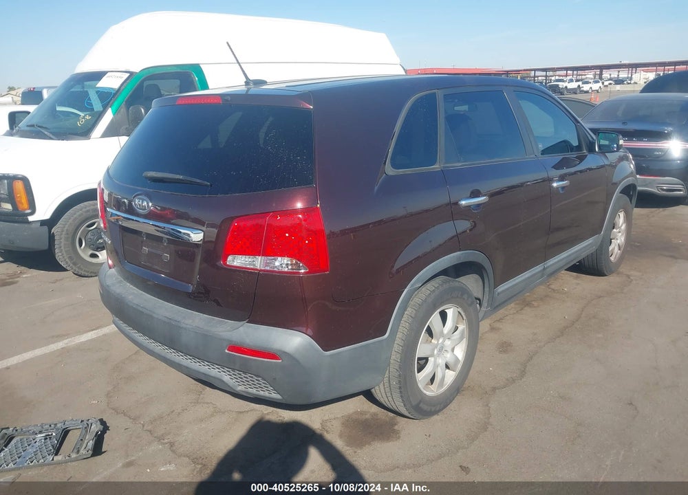 2011 KIA SORENTO LX VIN: 5XYKT3A15BG044467