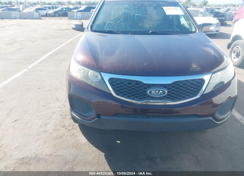 2011 KIA SORENTO LX VIN: 5XYKT3A15BG044467