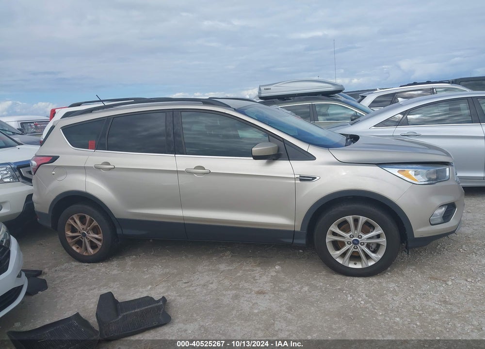 2018 FORD ESCAPE SE VIN: 1FMCU0GD4JUA74327