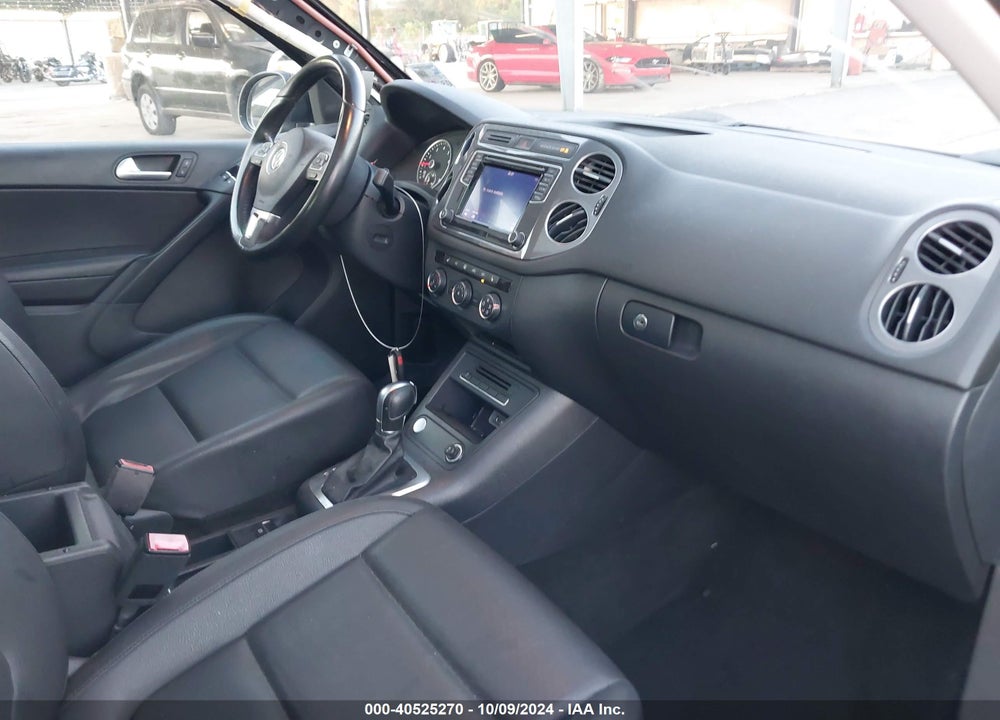 2017 VOLKSWAGEN TIGUAN 2.0T WOLFSBURG EDITION VIN: WVGRV7AX2HW504485