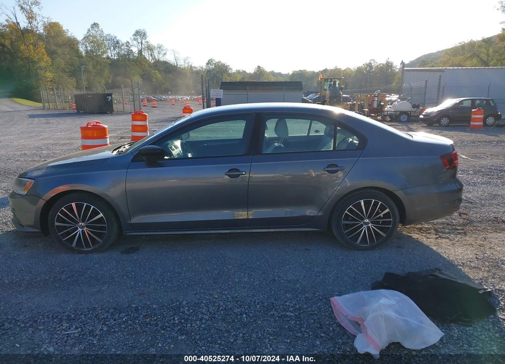 2016 VOLKSWAGEN JETTA VIN: 3VWD17AJ9GM286479