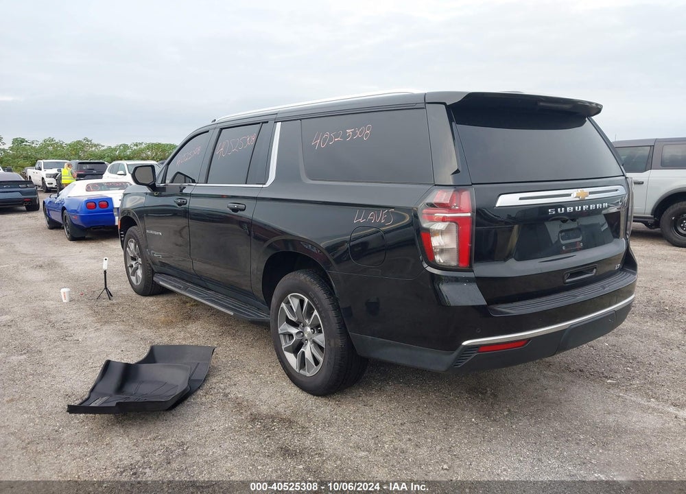 2021 CHEVROLET SUBURBAN 2WD LT VIN: 1GNSCCKD8MR389478