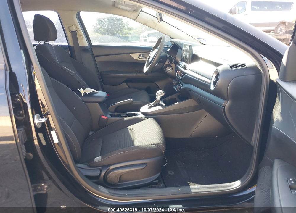 2019 KIA FORTE FE VIN: 3KPF24AD6KE095638