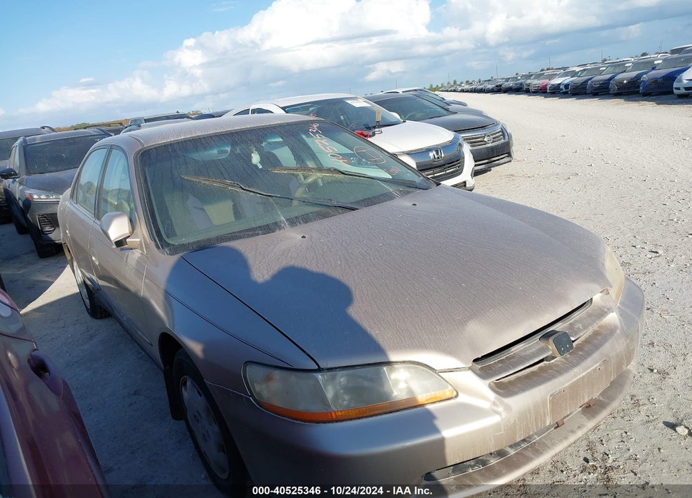 2000 HONDA ACCORD 2.3 LX VIN: 1HGCG6651YA130830