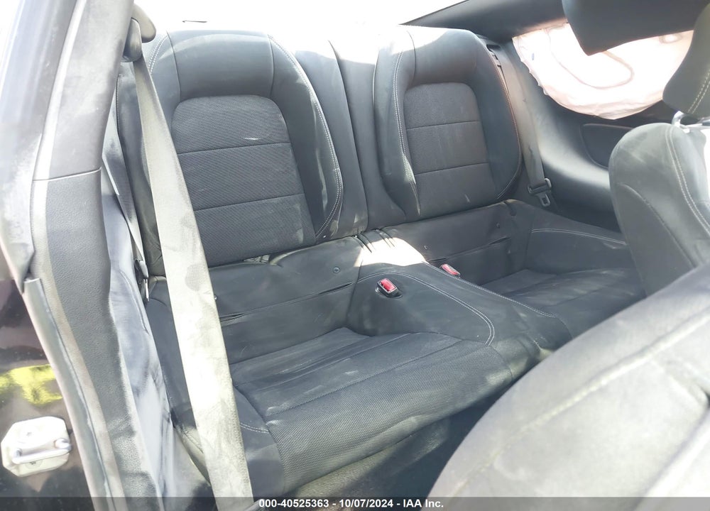 2015 FORD MUSTANG V6 VIN: 1FA6P8AM7F5428591